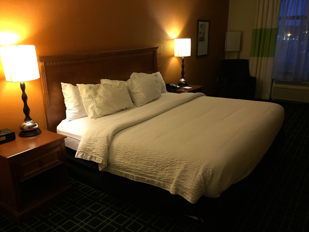 fairfield inn and suites valdosta