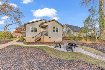 Charlotte Spacious Home,,0 star