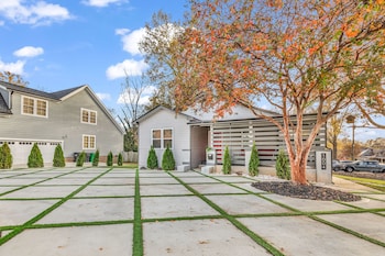 Charlotte Spacious Home,,0 star