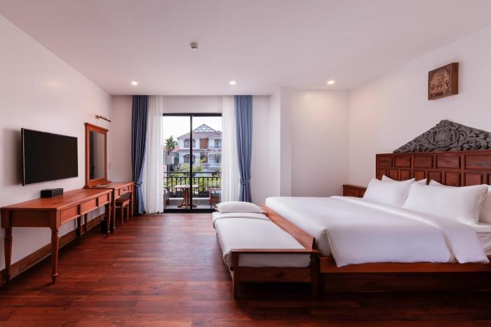 two seasons siem reap hotel