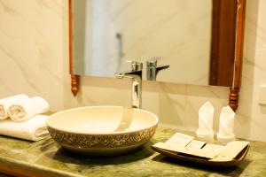 two seasons siem reap hotel