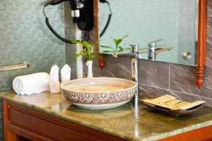 two seasons siem reap hotel