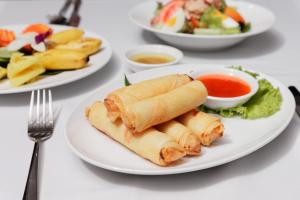 two seasons siem reap hotel