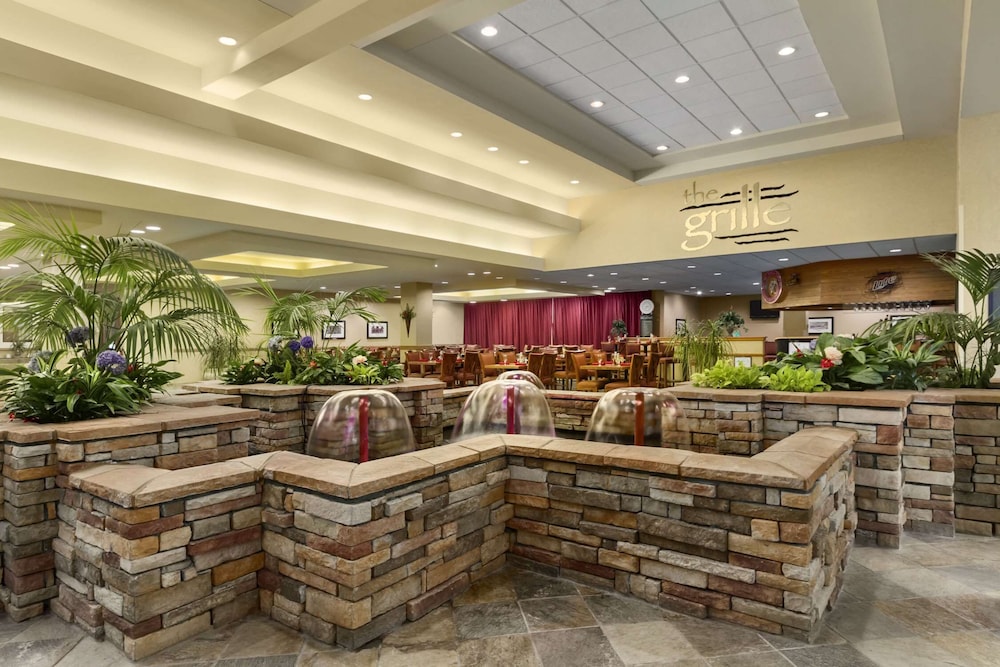 embassy suites hotel winston salem