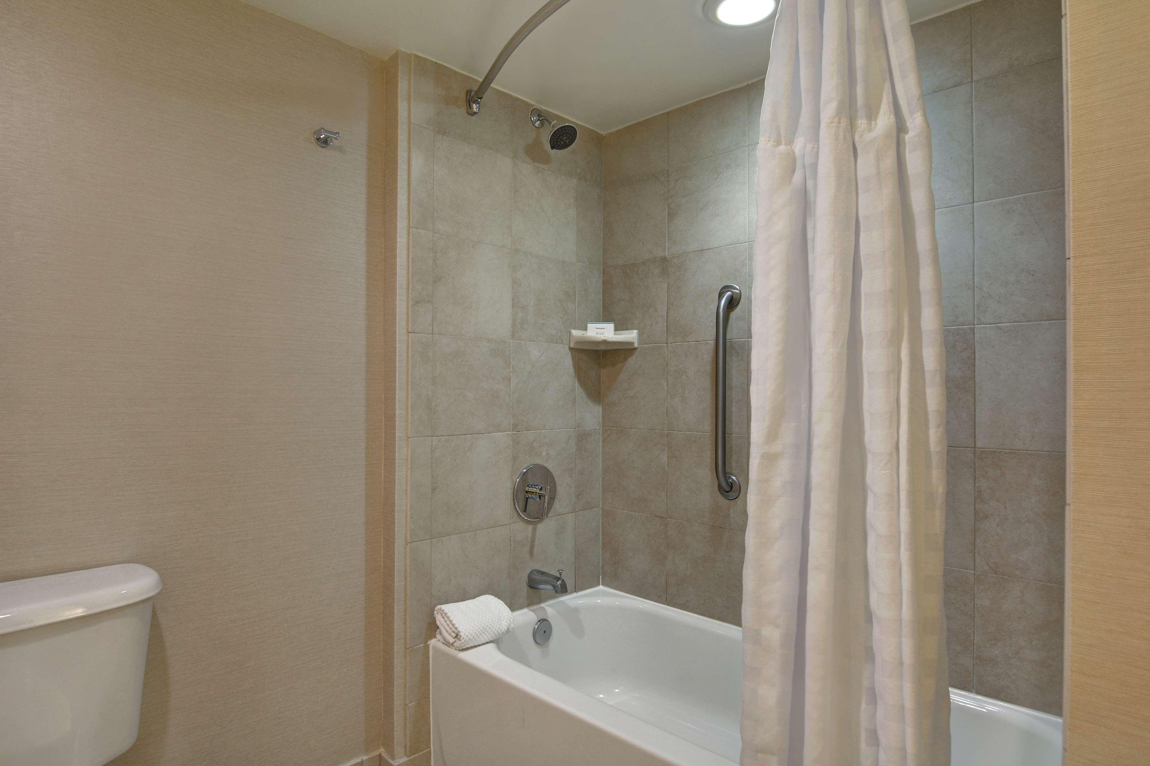 embassy suites hotel winston salem