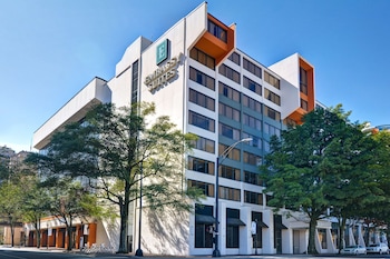 embassy suites hotel winston salem