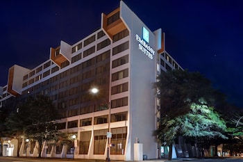 embassy suites hotel winston salem