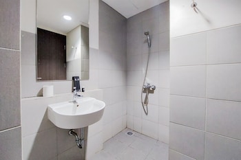 elegant and comfy studio apartment at bintaro icon