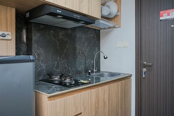 elegant and comfy studio apartment at bintaro icon