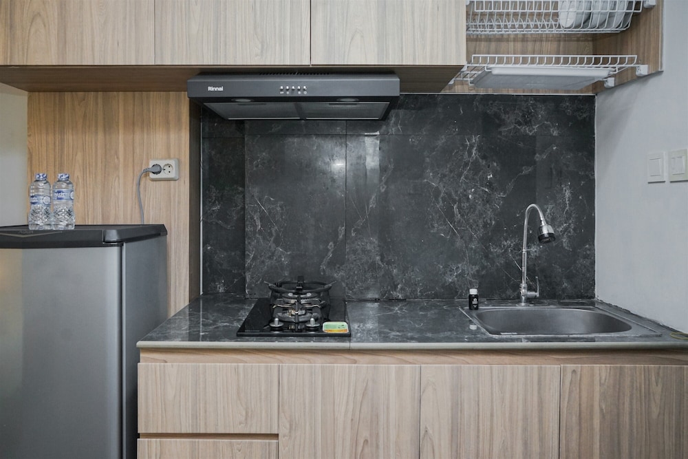 elegant and comfy studio apartment at bintaro icon