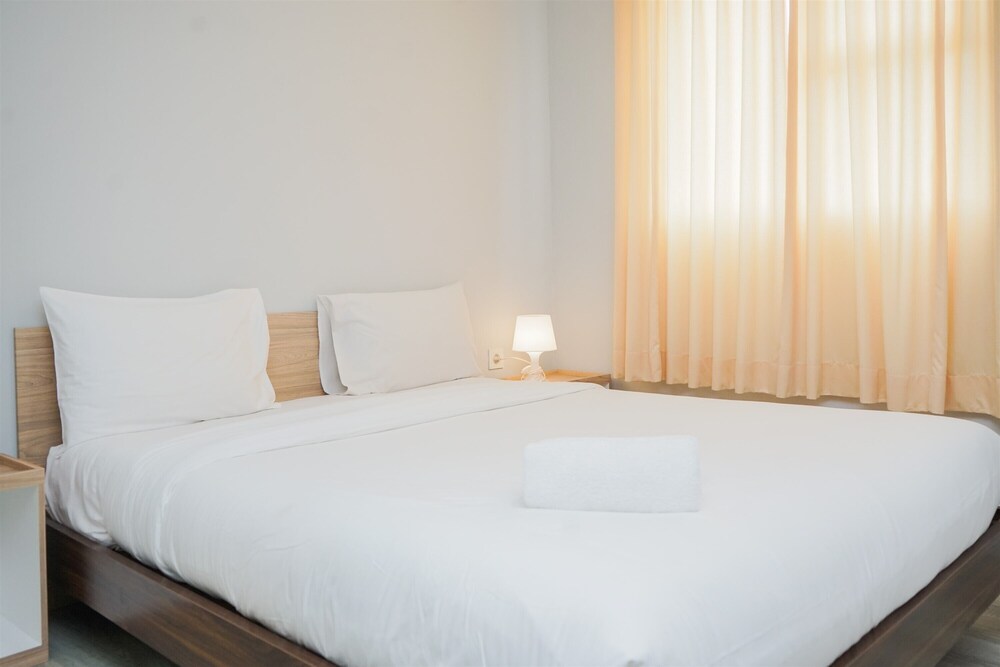 elegant and comfy studio apartment at bintaro icon