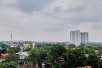 elegant and comfy studio apartment at bintaro icon