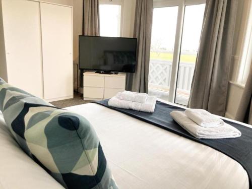 beach hotel torbay