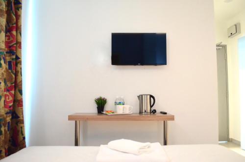 hotel orkid port klang
