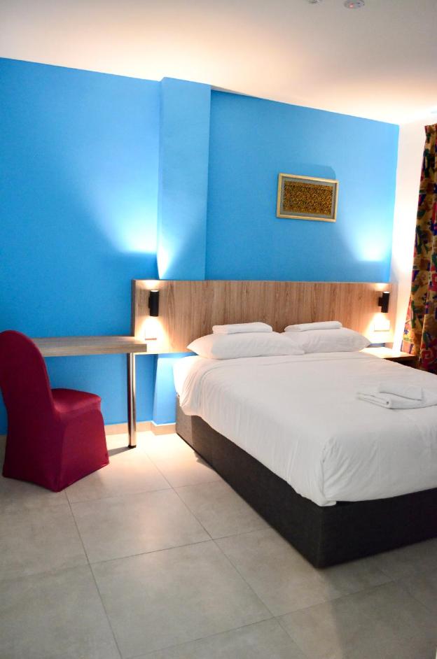 hotel orkid port klang