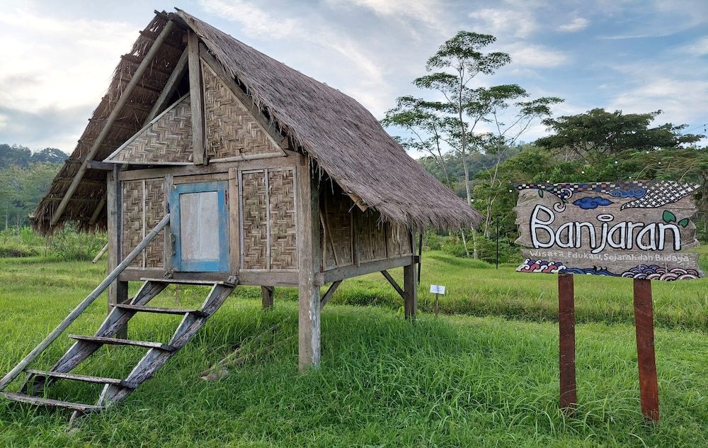 camping ground banjaran village