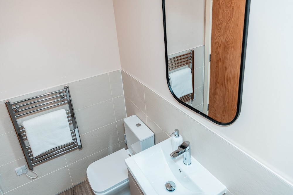 captivating 2 bed apartment in manchester
