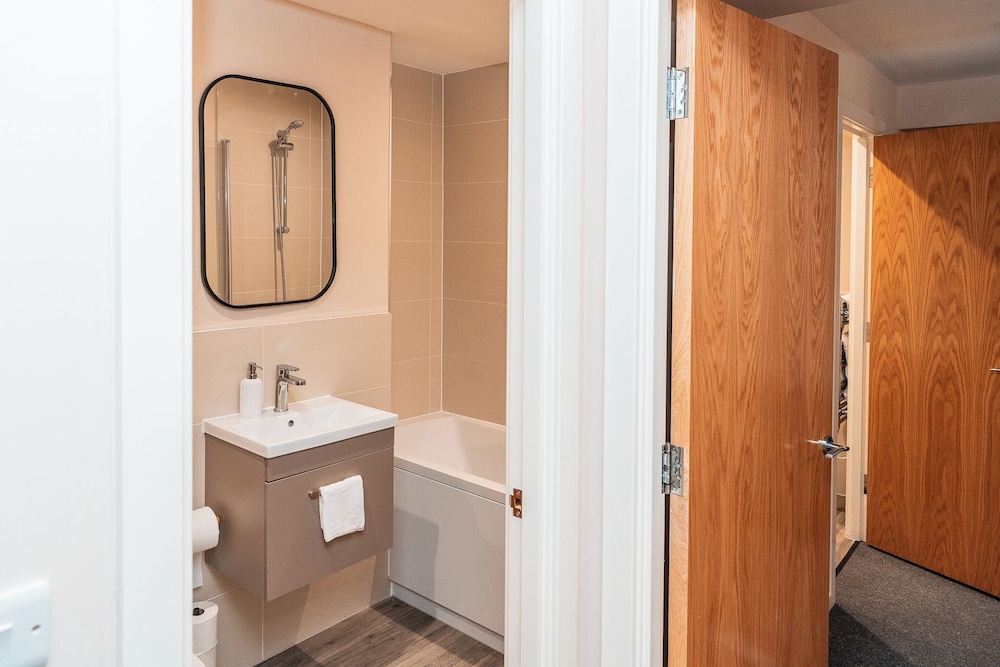 captivating 2 bed apartment in manchester