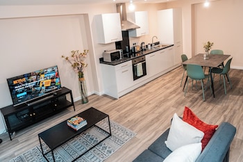 captivating 2 bed apartment in manchester