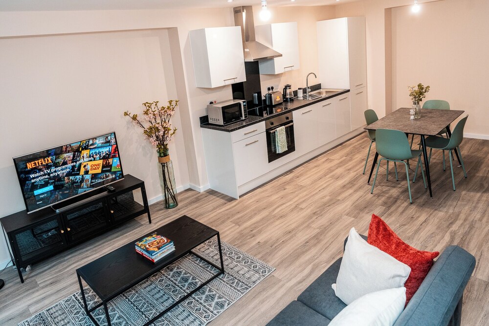 captivating 2 bed apartment in manchester
