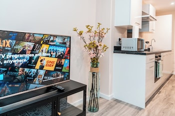 captivating 2 bed apartment in manchester