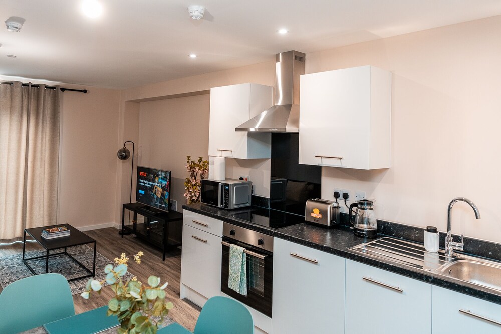 captivating 2 bed apartment in manchester