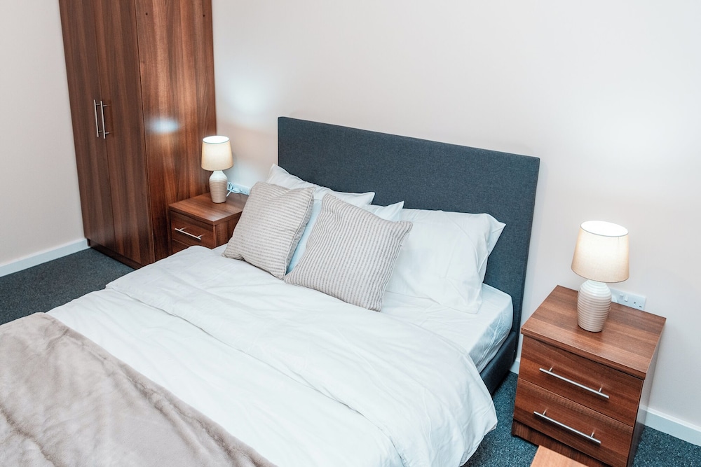 captivating 2 bed apartment in manchester