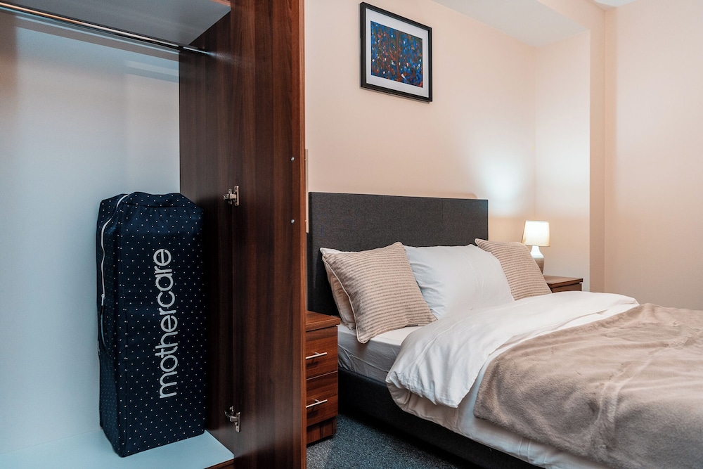 captivating 2 bed apartment in manchester