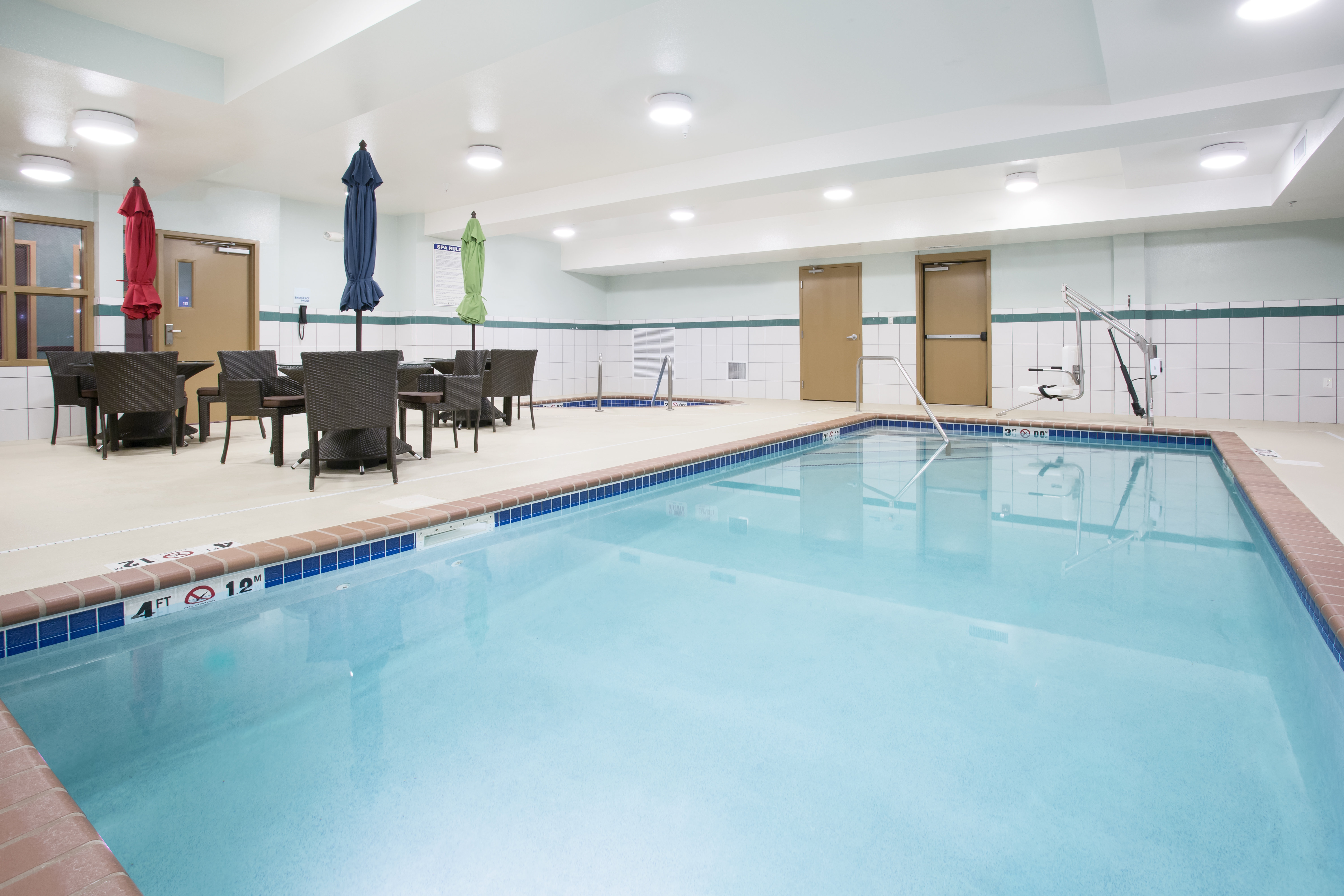 holiday inn express and suites minot by ihg
