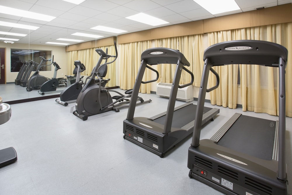 holiday inn express and suites minot by ihg