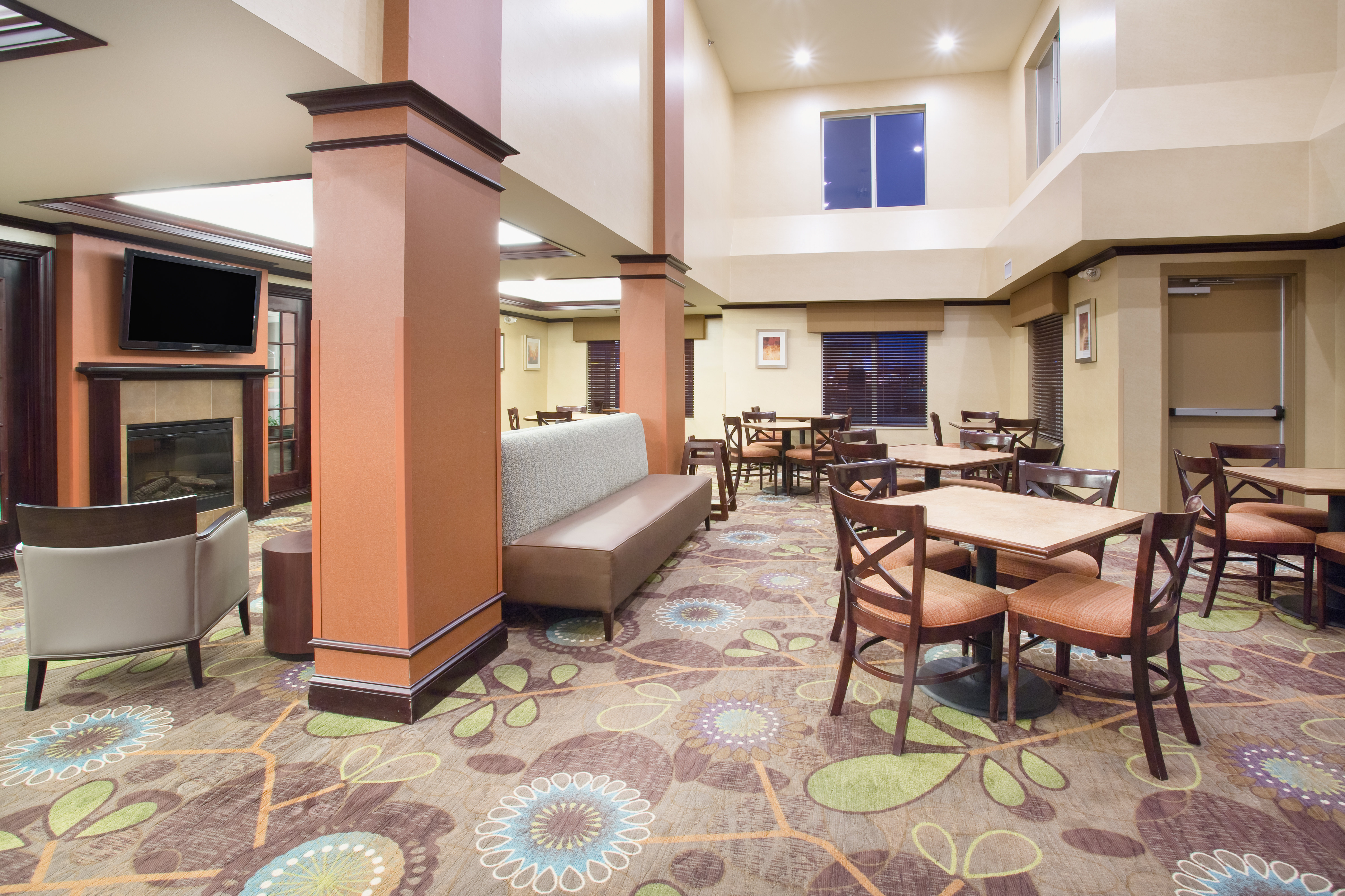 holiday inn express and suites minot by ihg