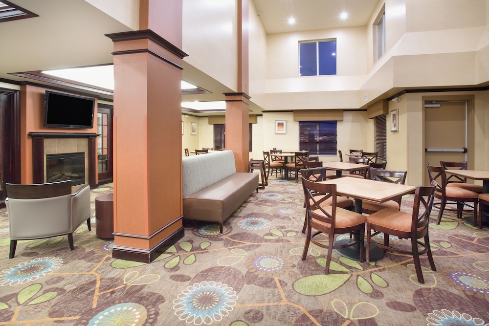 holiday inn express and suites minot by ihg