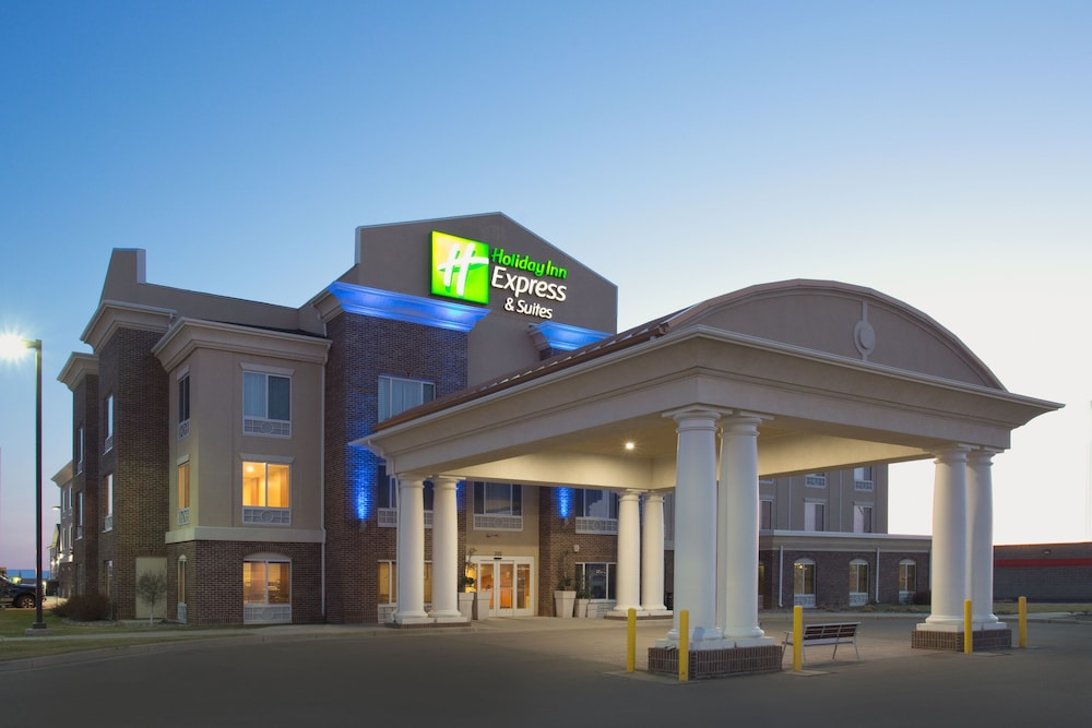 holiday inn express and suites minot by ihg