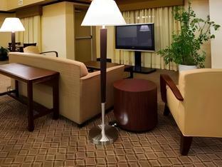 holiday inn express and suites minot by ihg