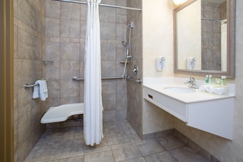 Holiday Inn Express & Suites Minot By Ihg,North Dakota>>Minot,3 star