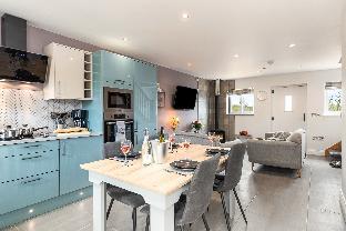 Hawthorn Cottage,,3.5 star