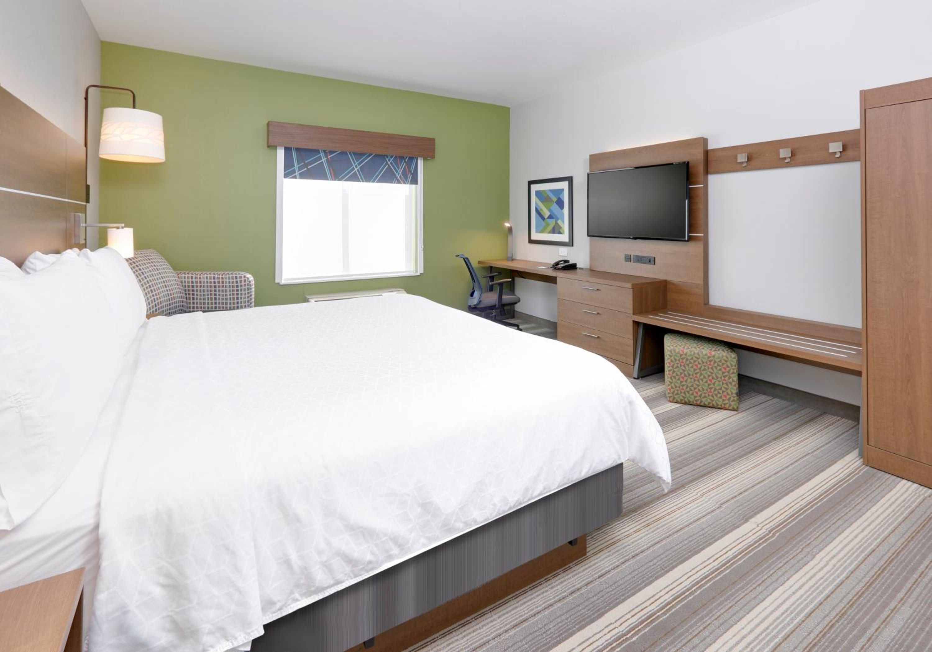 holiday inn express and suites denton north by ihg