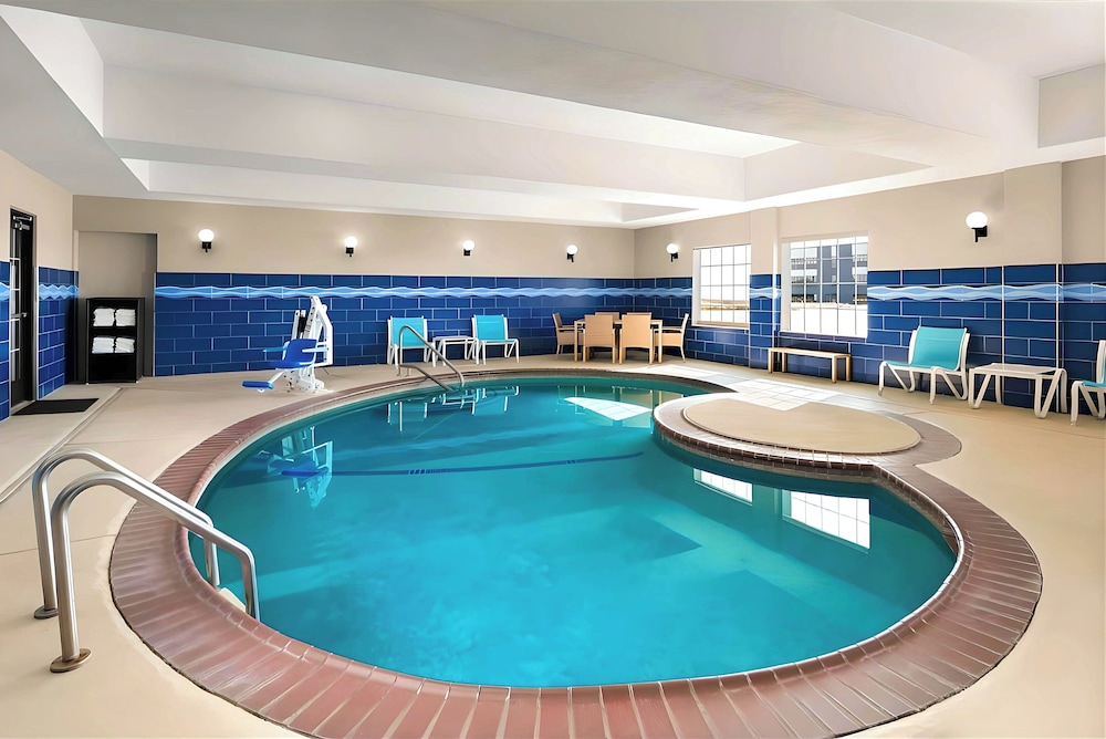 holiday inn express and suites denton north by ihg