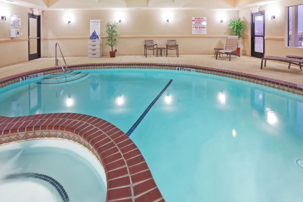 holiday inn express and suites denton north by ihg
