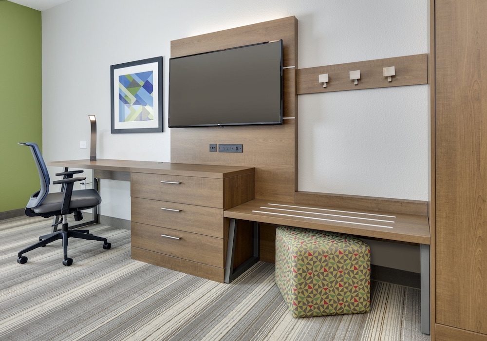 holiday inn express and suites denton north by ihg