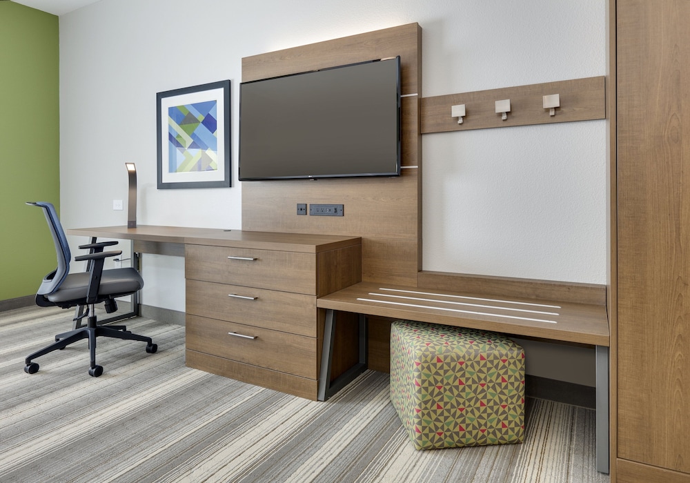 holiday inn express and suites denton north by ihg