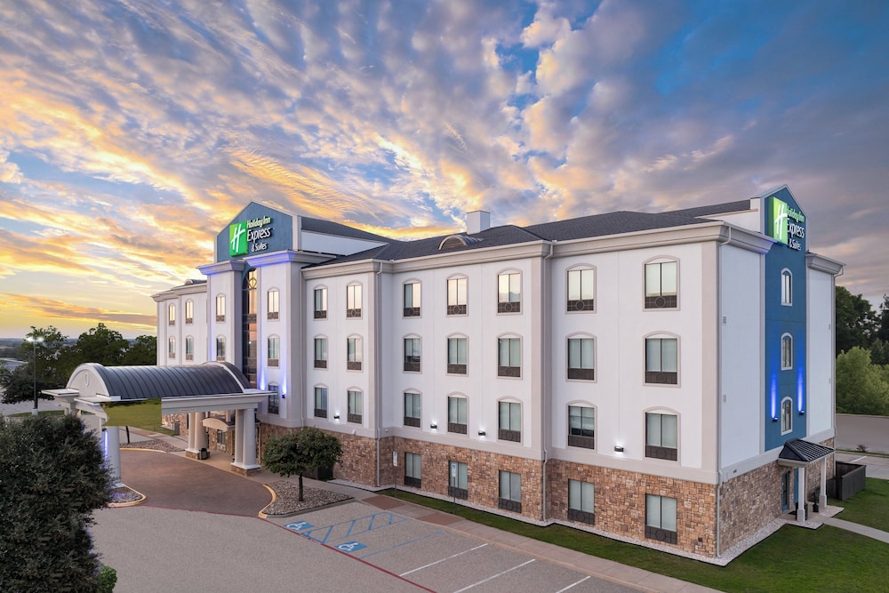 holiday inn express and suites denton north by ihg