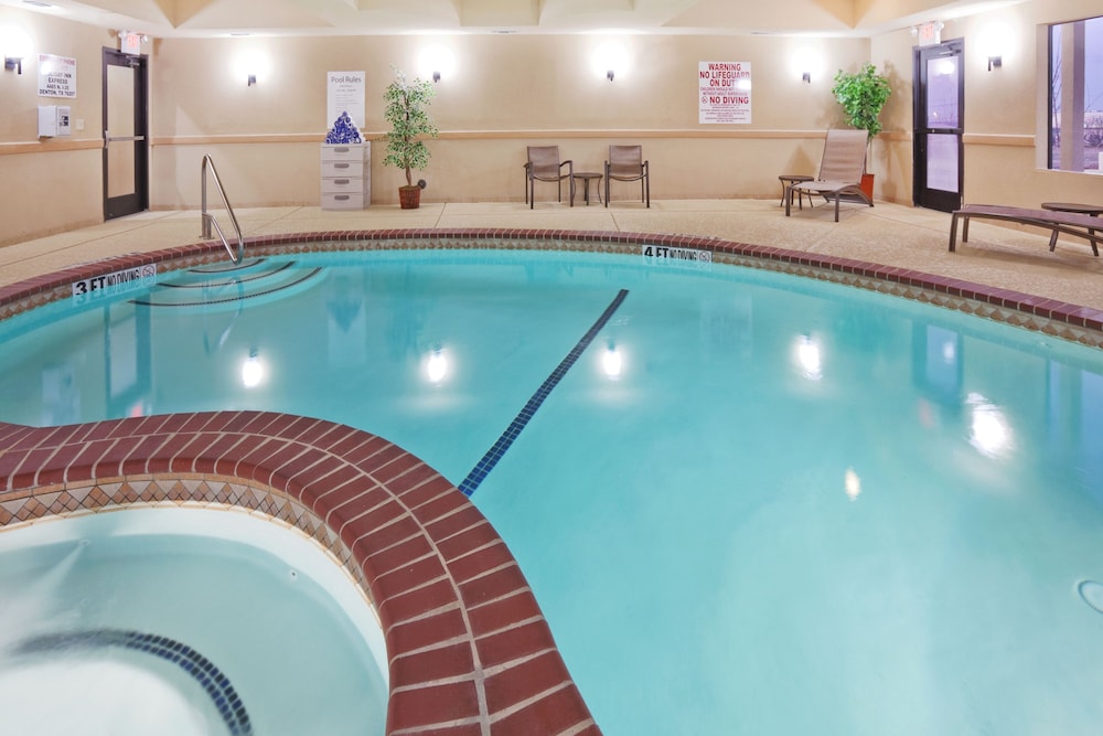 holiday inn express and suites denton north by ihg