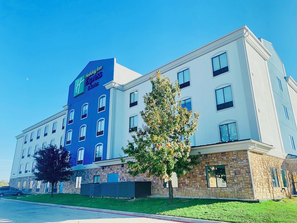 holiday inn express and suites denton north by ihg