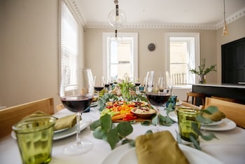 dream stays bath barton house