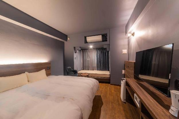 hotel brick