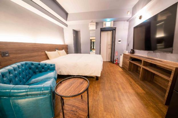 hotel brick