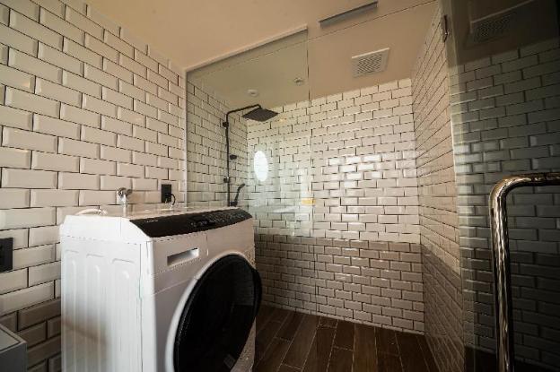 hotel brick