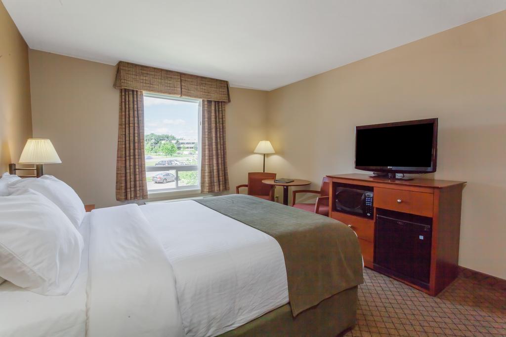 quality inn airport