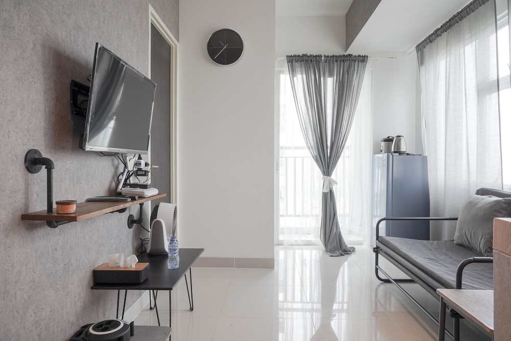 cozy stay 2br at serpong garden apartment